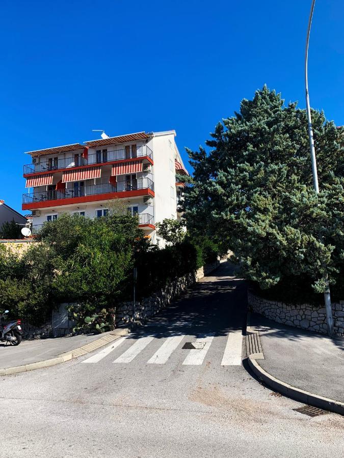 Apartments Julija Crikvenica Exterior photo